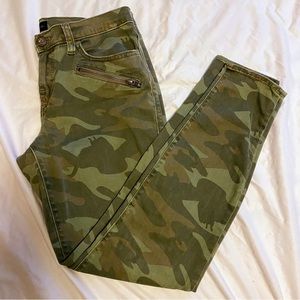 Rock & Republic Kashmiere Camo Jean Leggings